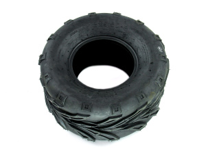 Шина R8 18х9.5-8 Huajian (240/50-R8) (грязь)