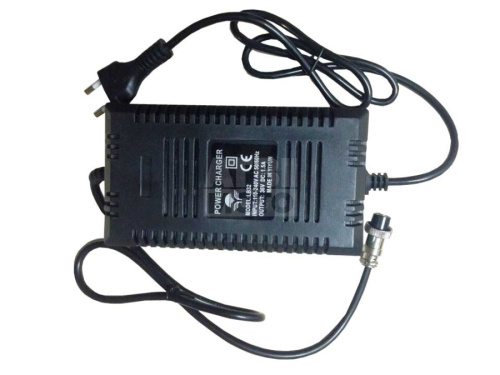 Устройство зарядное E-ATV 36v 1.5A штекер GX12-3P E-ATV-6 Устройство зарядное E-ATV 36v 1.5A штекер GX12-3P E-ATV-6